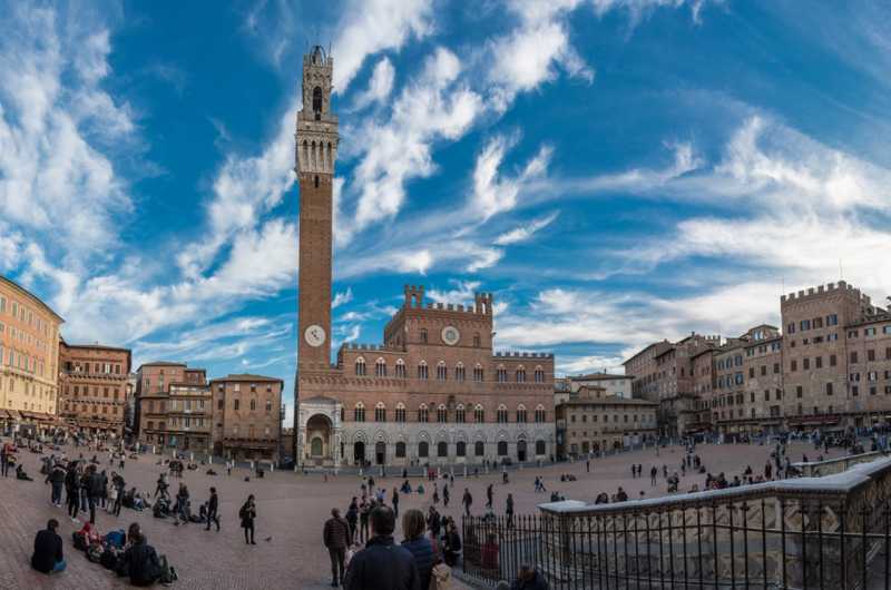 Italy, Tuscany, Siena, Piazza del Campo